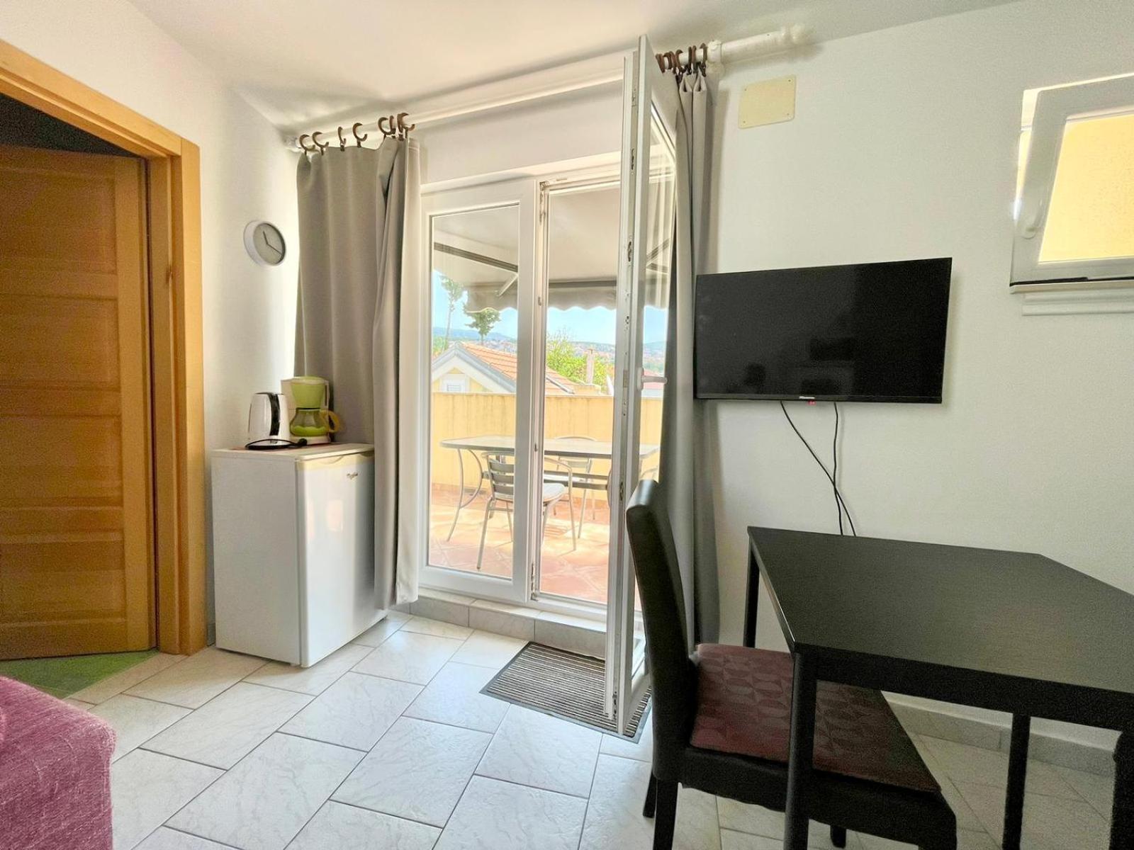 Apartmani Mauro Sa Terasom Crikvenica Luaran gambar